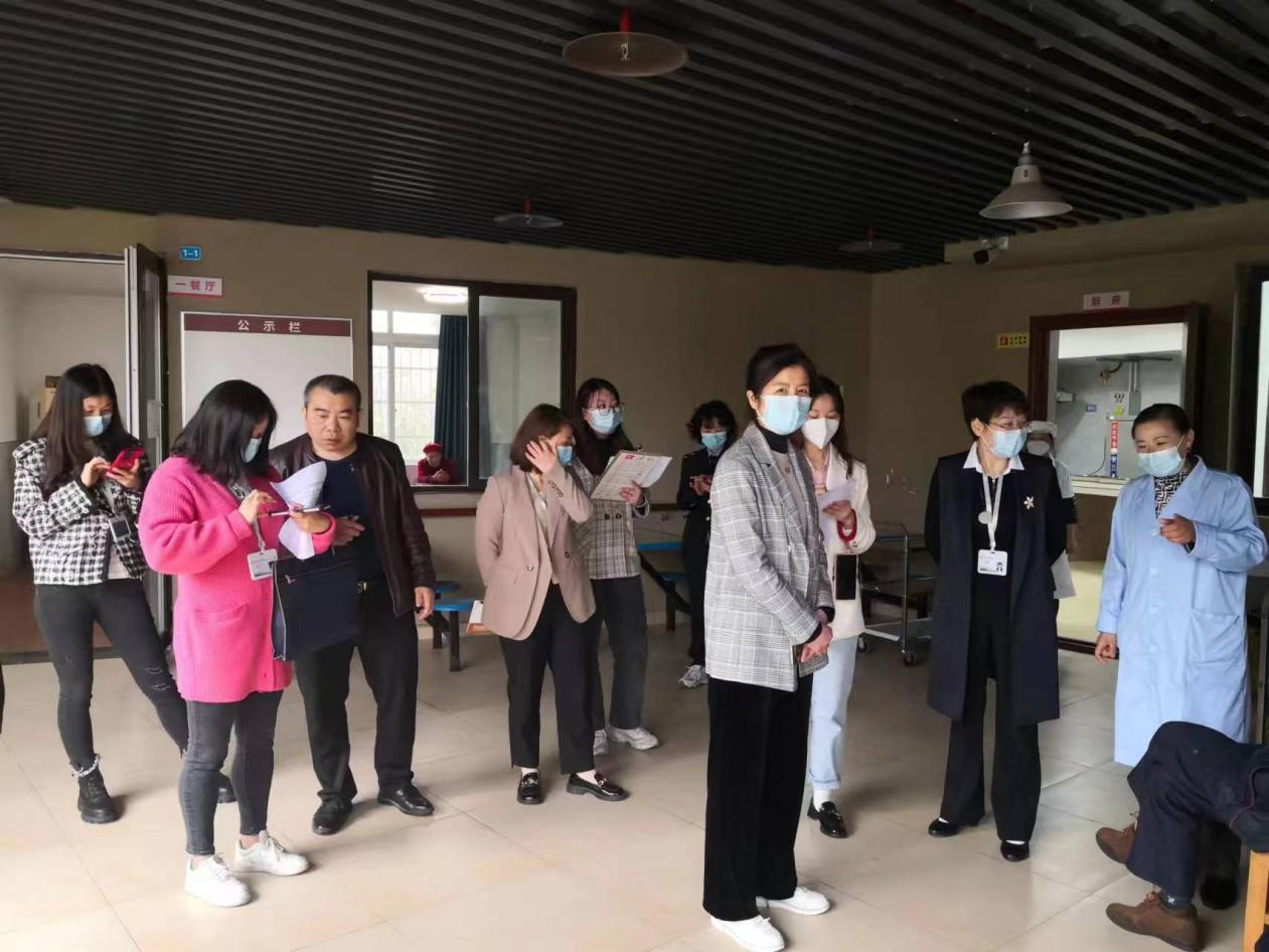 养老院接受食物消防清静检查